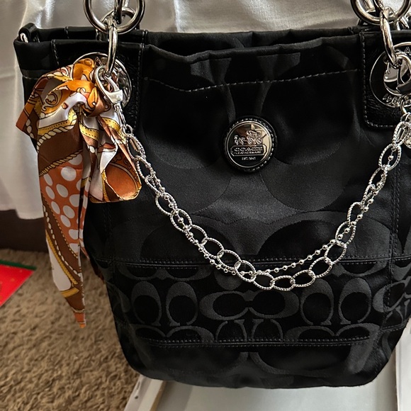 Silver Bag Chain with Heart Charm (NWTs) Handbag Not Included. - Picture 2 of 3
